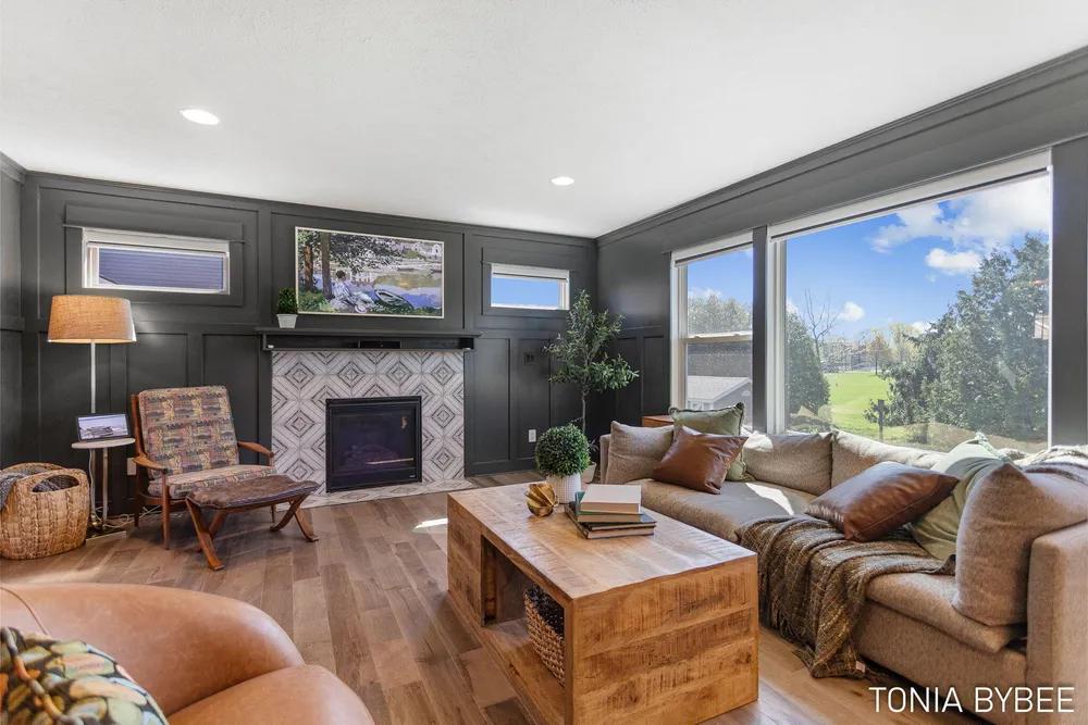 14298 Georgian Bay Dr, Holland, MI 49424