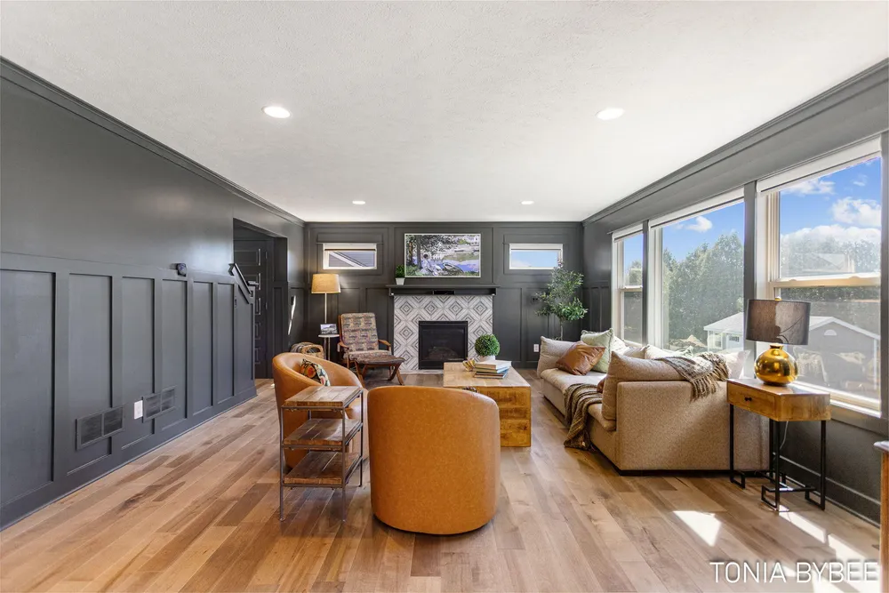 14298 Georgian Bay Dr, Holland, MI 49424