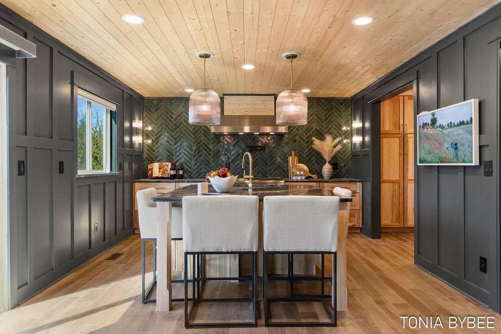 14298 Georgian Bay Dr, Holland, MI 49424