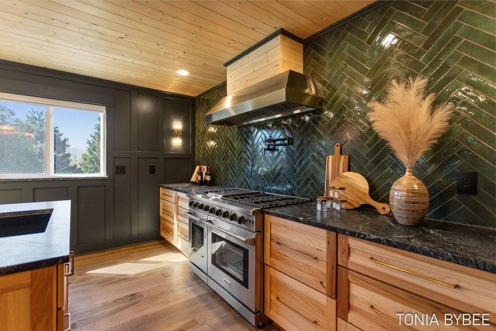 14298 Georgian Bay Dr, Holland, MI 49424