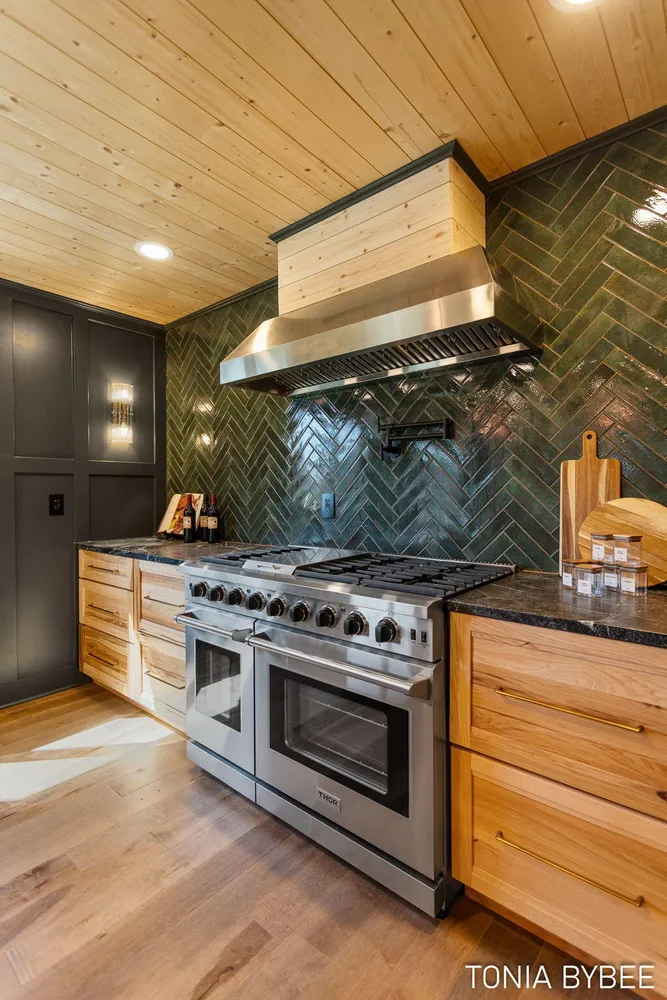 14298 Georgian Bay Dr, Holland, MI 49424