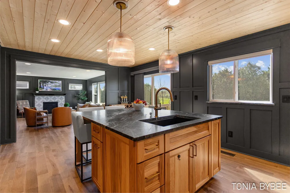 14298 Georgian Bay Dr, Holland, MI 49424
