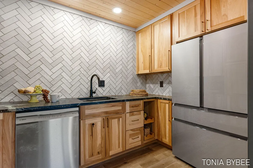 14298 Georgian Bay Dr, Holland, MI 49424