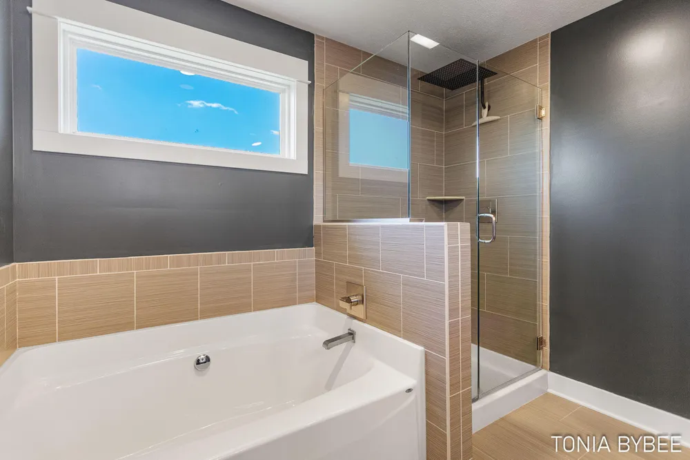 14298 Georgian Bay Dr, Holland, MI 49424