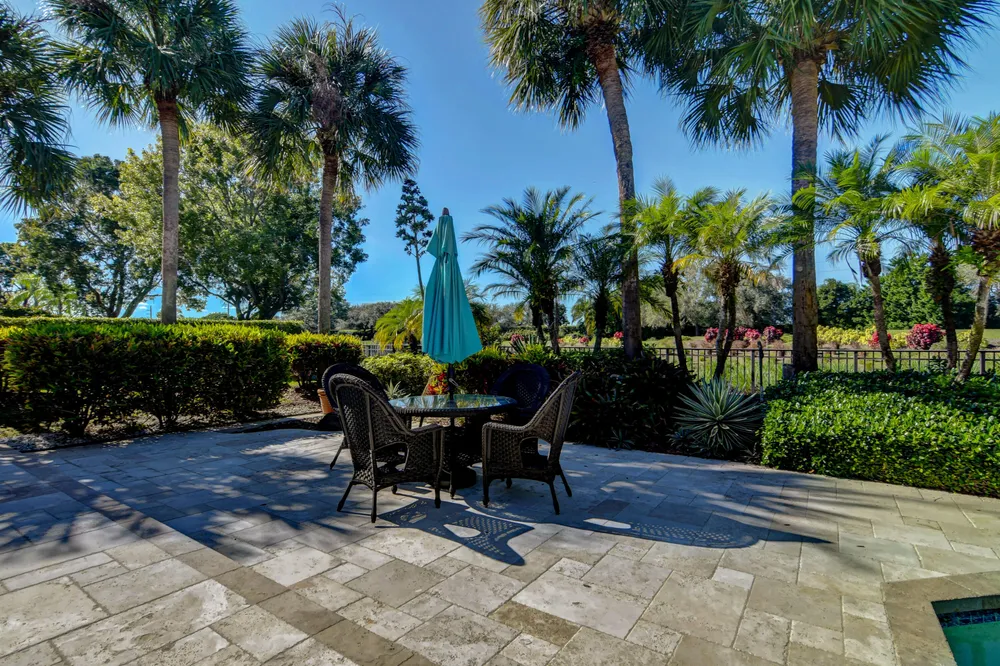 4976 Bocaire Blvd, Boca Raton, FL 33487