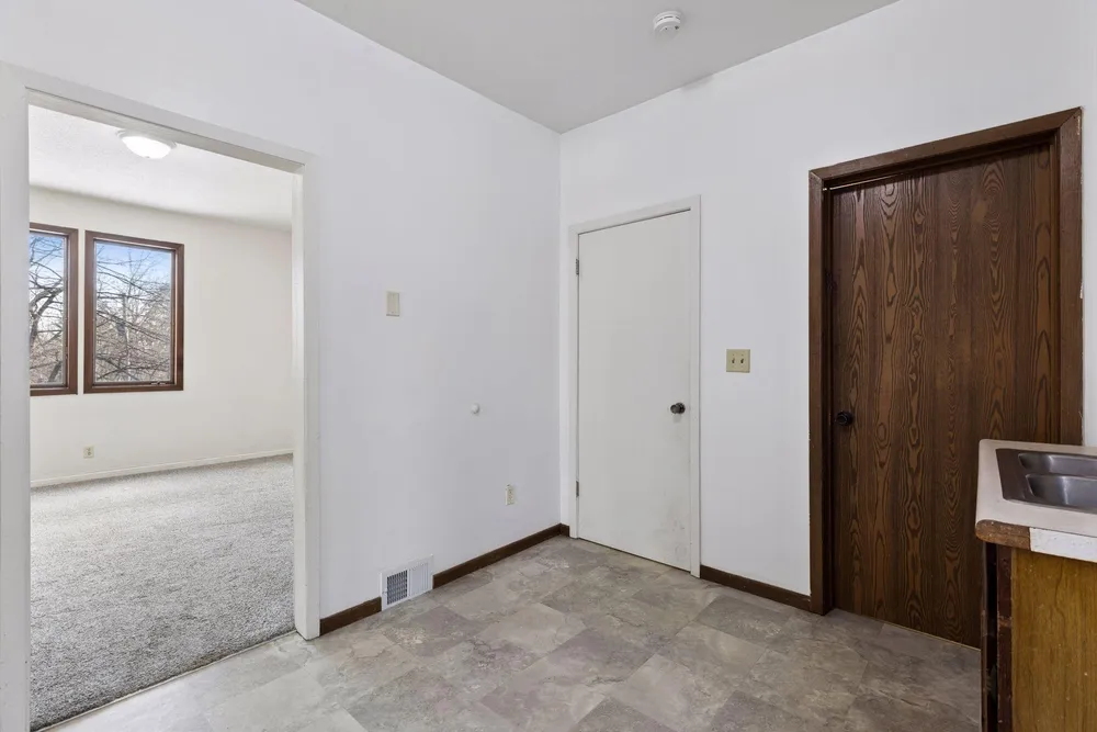 534 Annapolis St, South Saint Paul, MN 55075