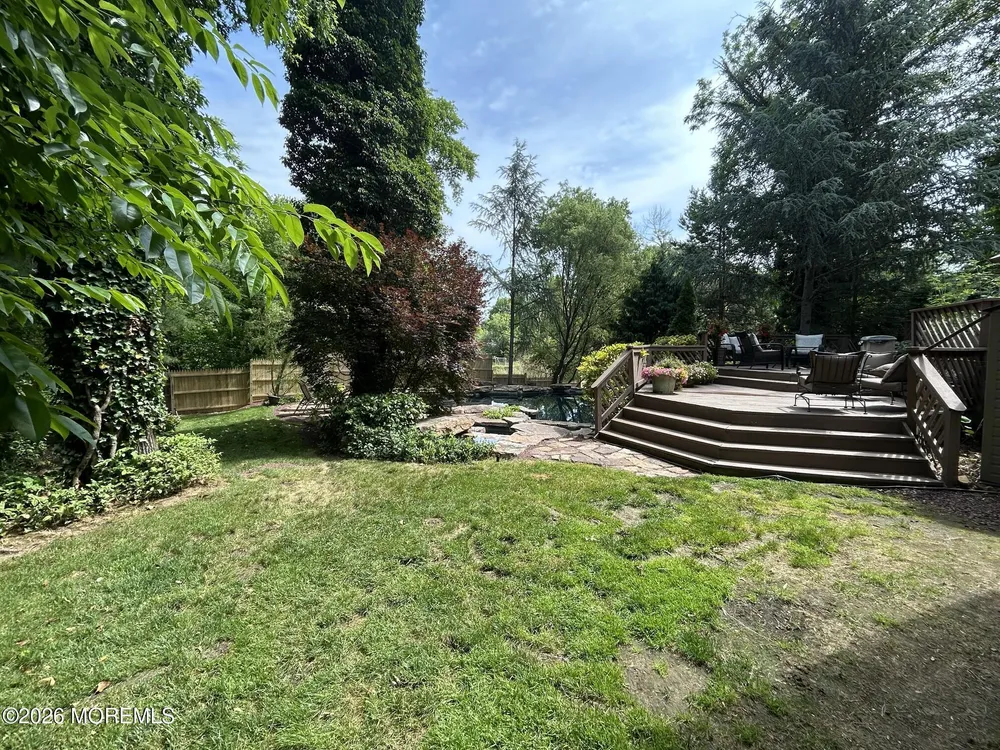 46 Thomas Dr, Manalapan, NJ 07726