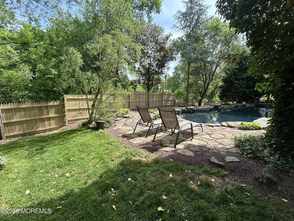 46 Thomas Dr, Manalapan, NJ 07726