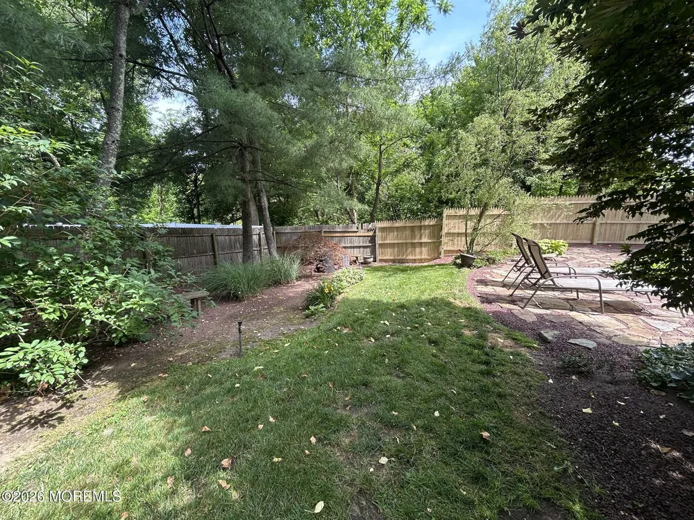 46 Thomas Dr, Manalapan, NJ 07726