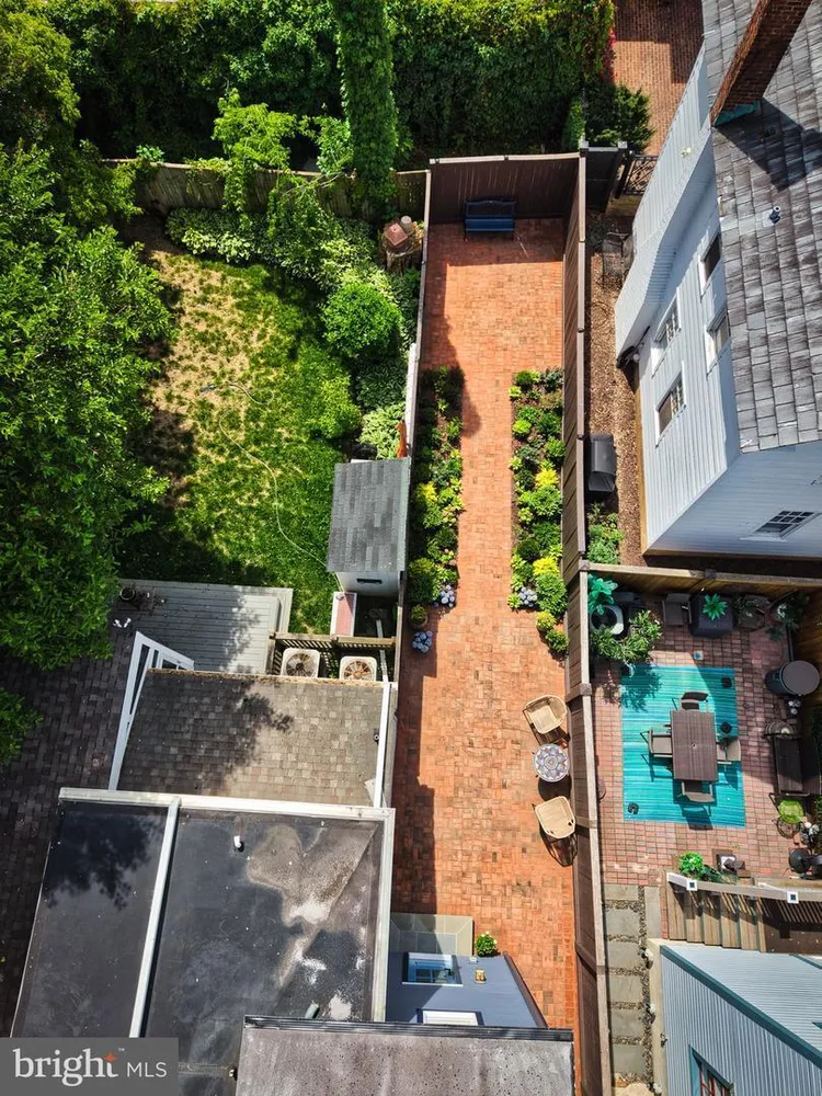 11 1/2 College Ave, Annapolis, MD 21401