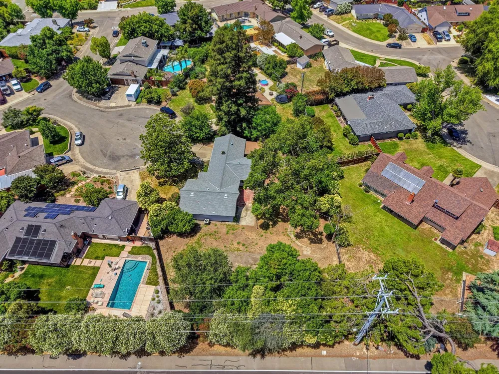 4764 Hixon Circle, Carmichael, CA 95608