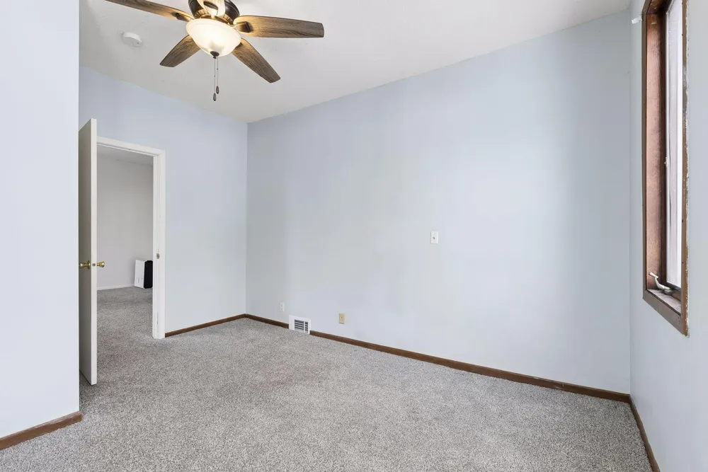 534 Annapolis St, South Saint Paul, MN 55075