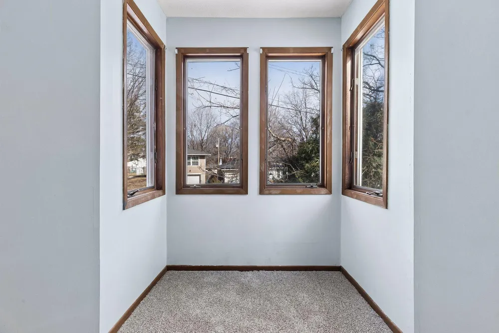 534 Annapolis St, South Saint Paul, MN 55075