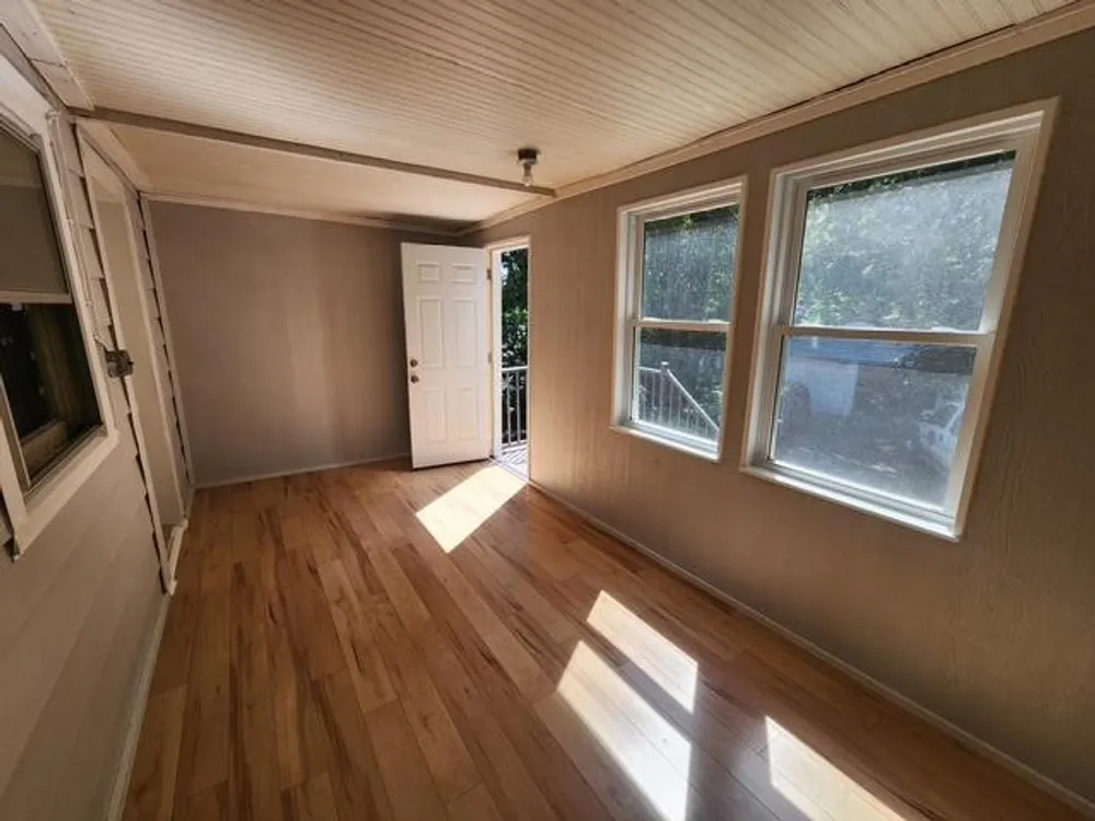 534 Annapolis St, South Saint Paul, MN 55075