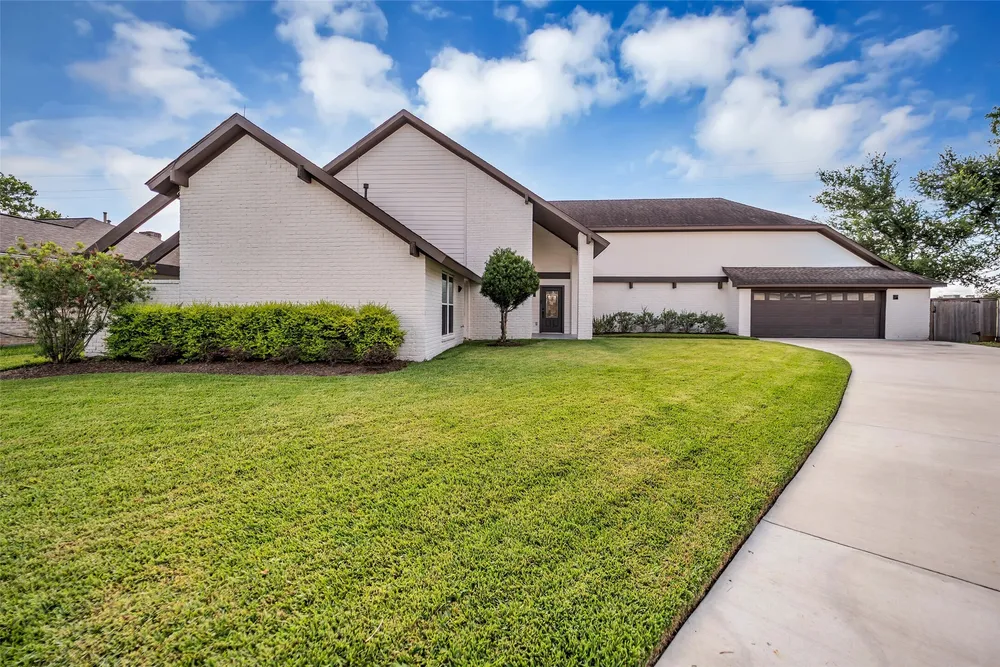 3122 Audubon Ct, Sugar Land, TX 77478