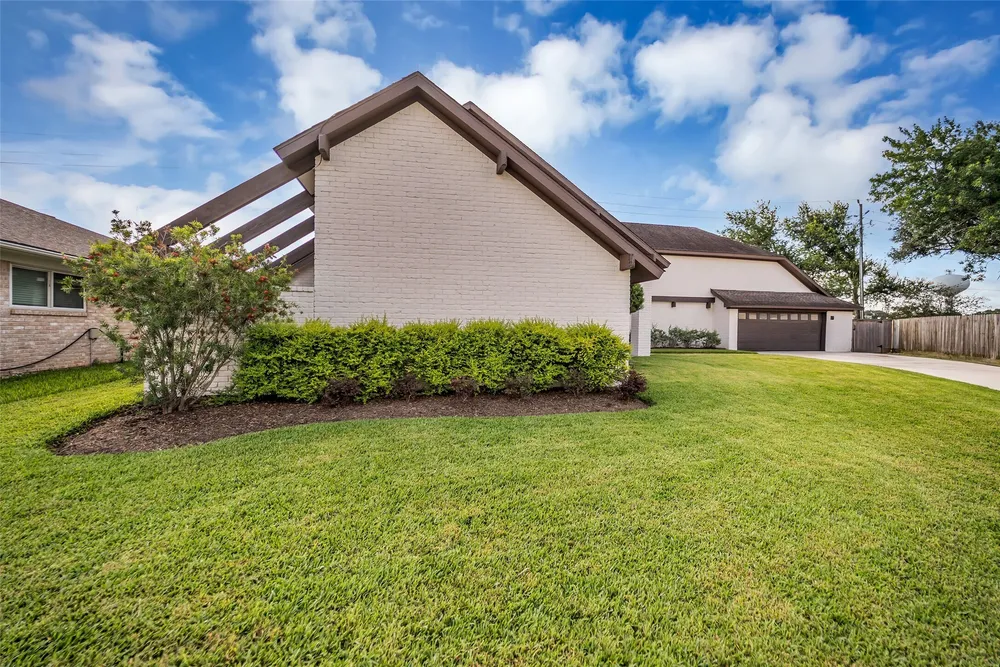 3122 Audubon Ct, Sugar Land, TX 77478