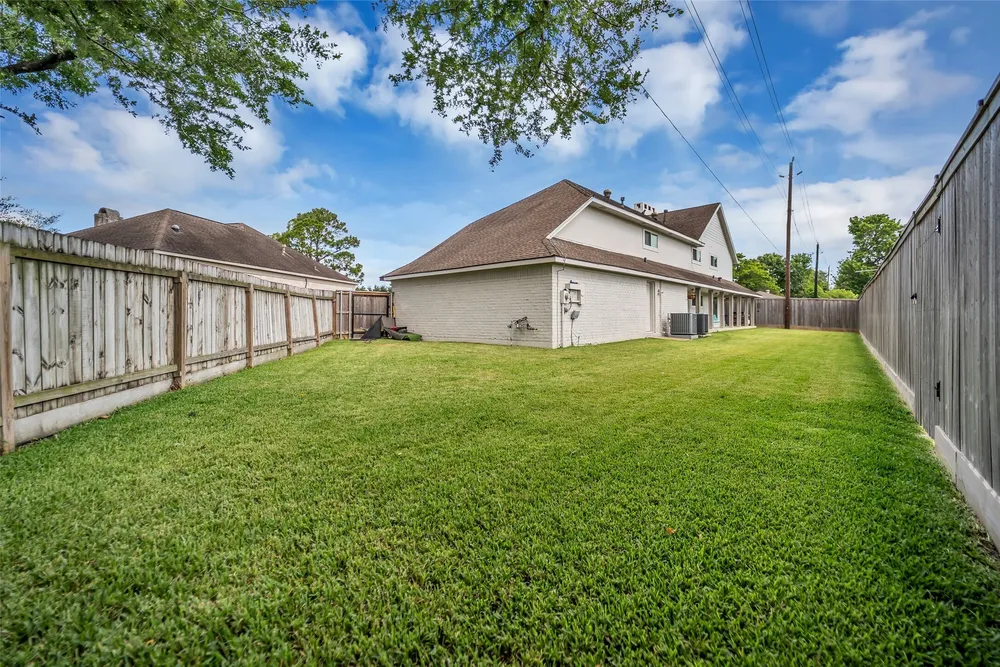 3122 Audubon Ct, Sugar Land, TX 77478