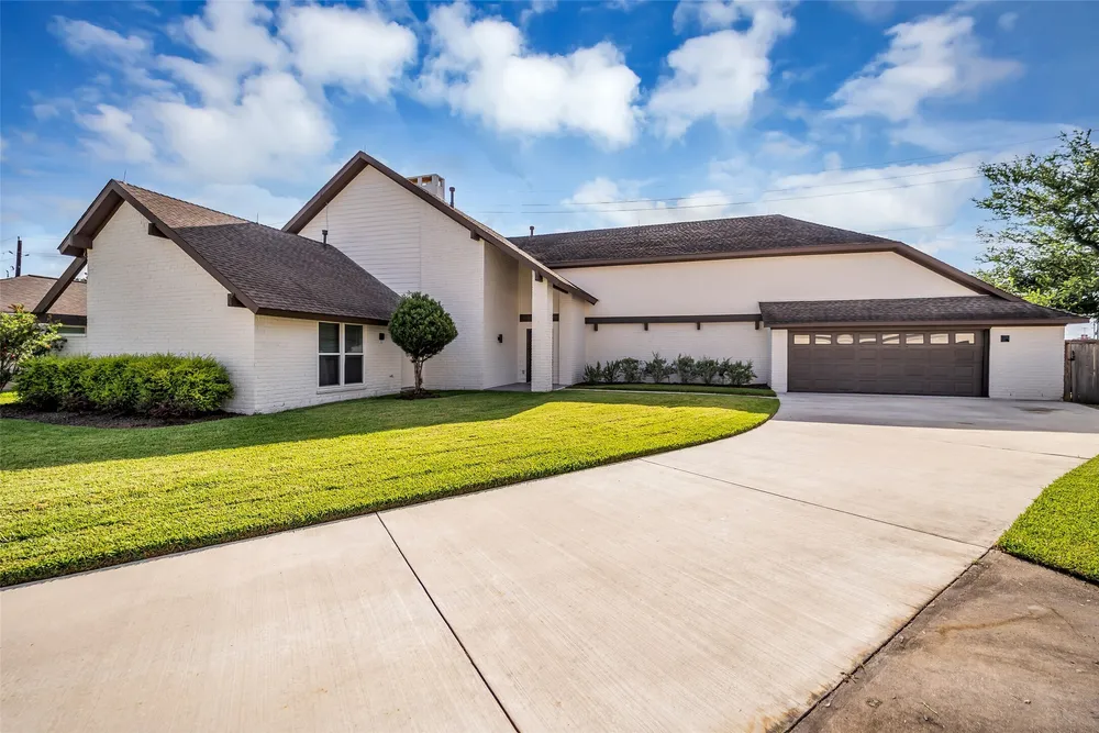 3122 Audubon Ct, Sugar Land, TX 77478