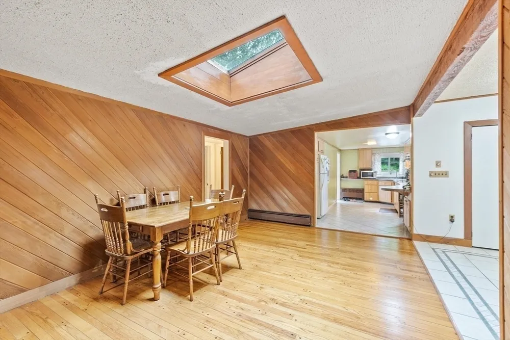 55 Main St, West Newbury, MA 01985