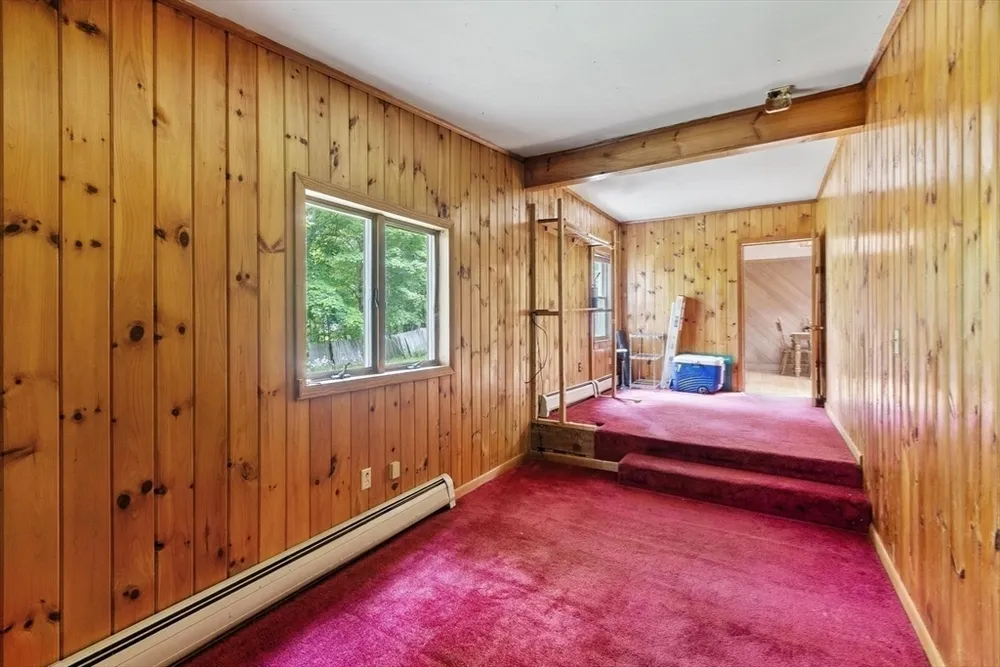 55 Main St, West Newbury, MA 01985