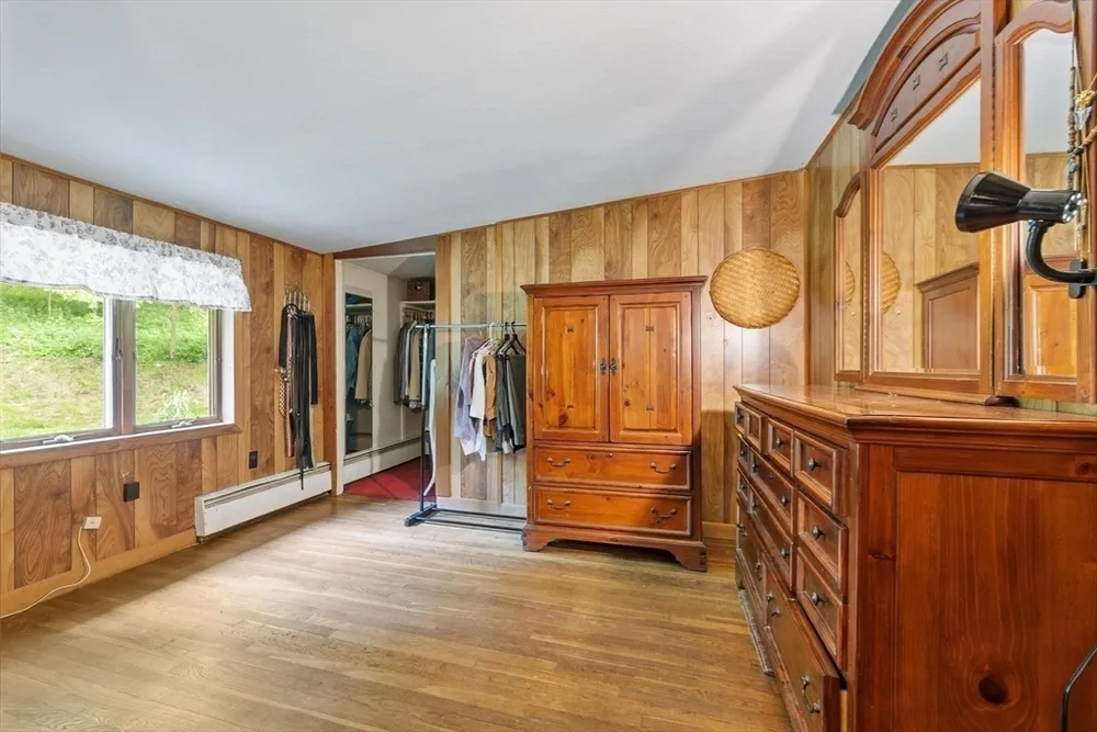 55 Main St, West Newbury, MA 01985