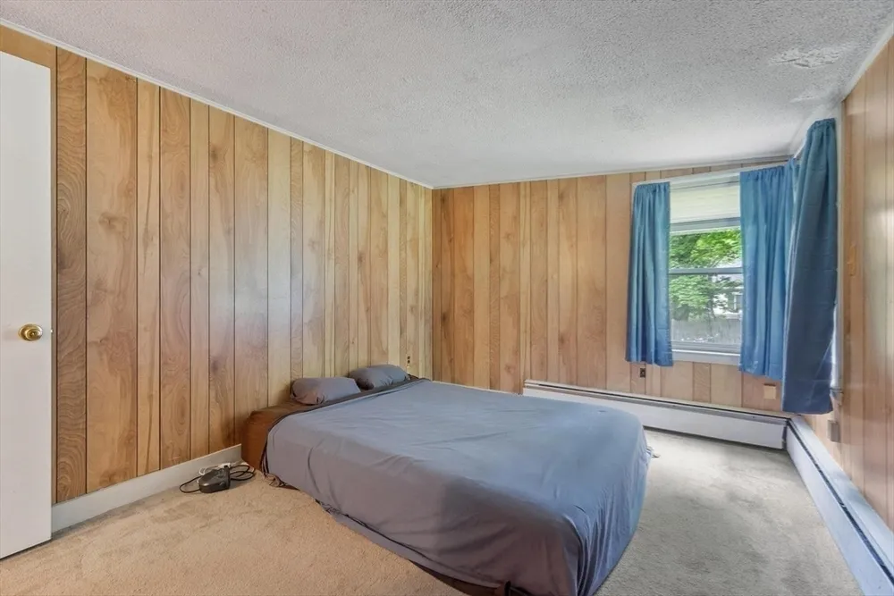 55 Main St, West Newbury, MA 01985