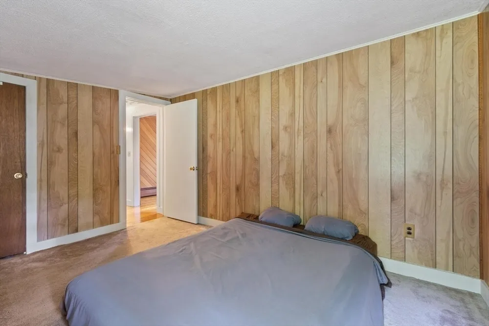 55 Main St, West Newbury, MA 01985