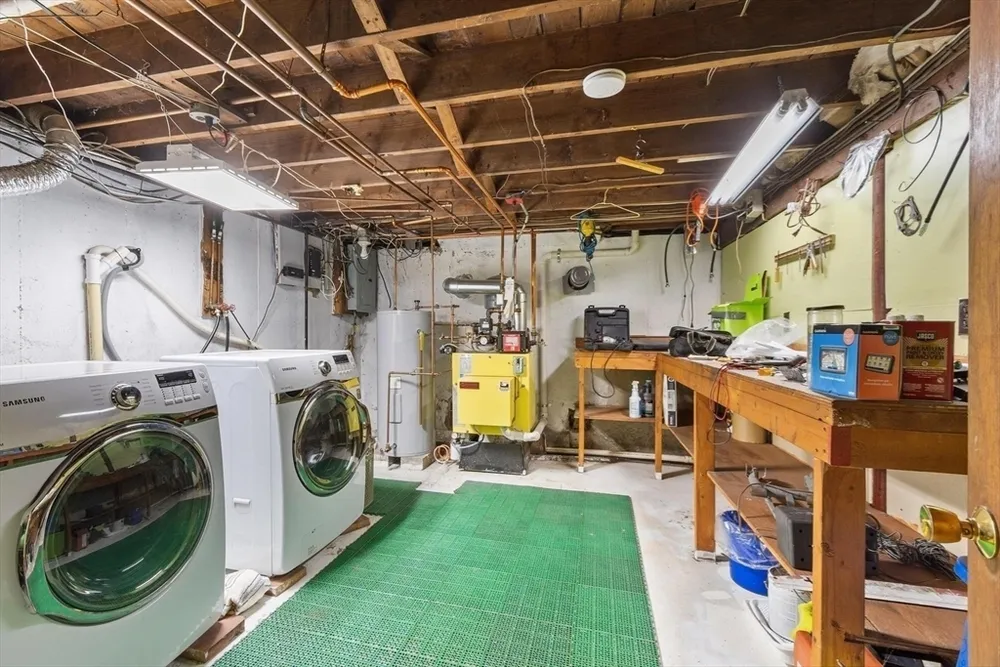 55 Main St, West Newbury, MA 01985