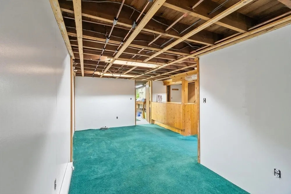 55 Main St, West Newbury, MA 01985