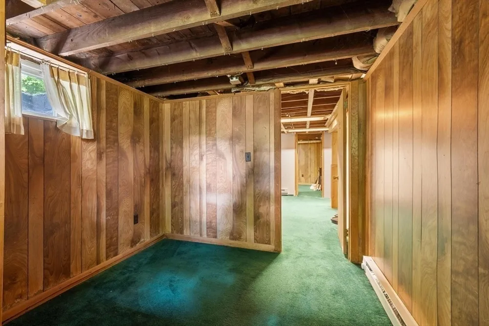 55 Main St, West Newbury, MA 01985
