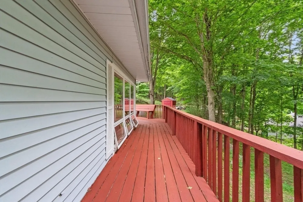 55 Main St, West Newbury, MA 01985