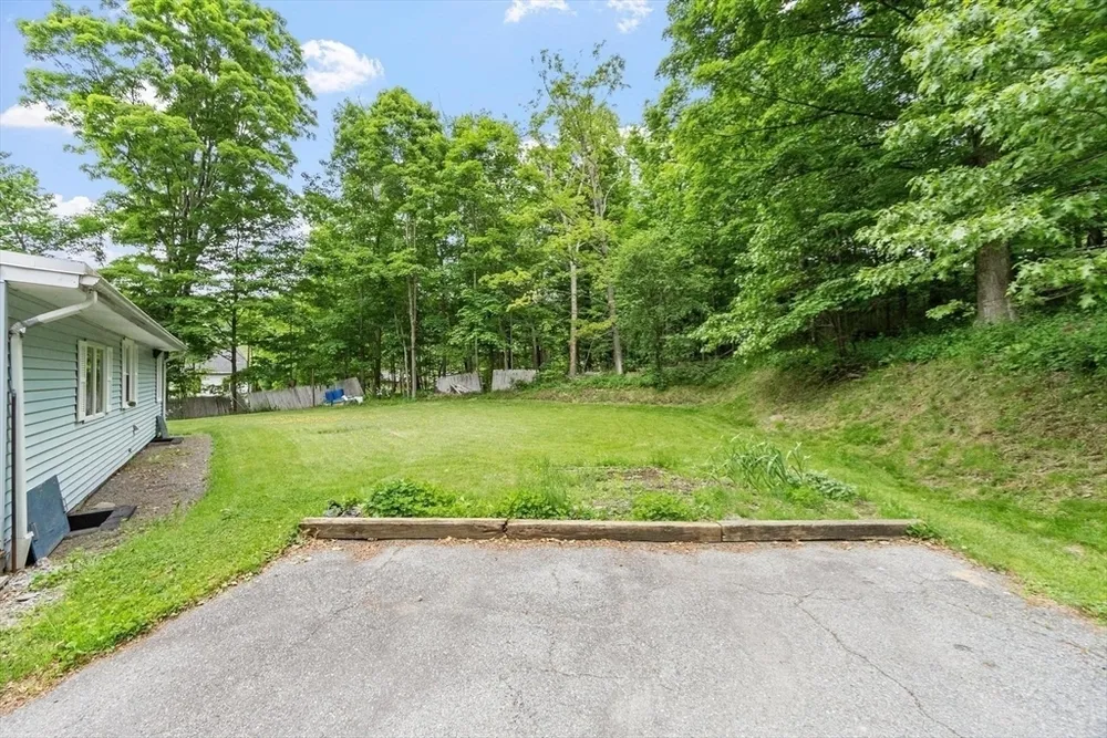 55 Main St, West Newbury, MA 01985