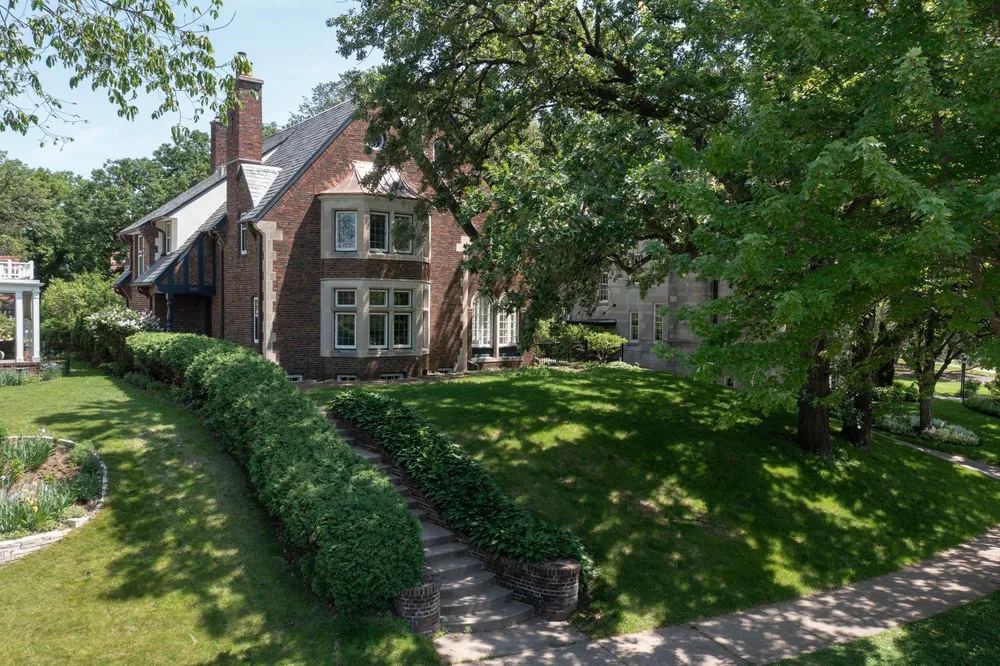 2635 Newton Ave S, Minneapolis, MN 55405