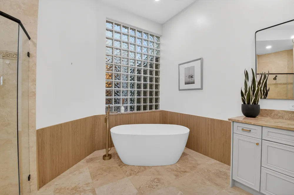 17921 Villa Club Way, Boca Raton, FL 33496