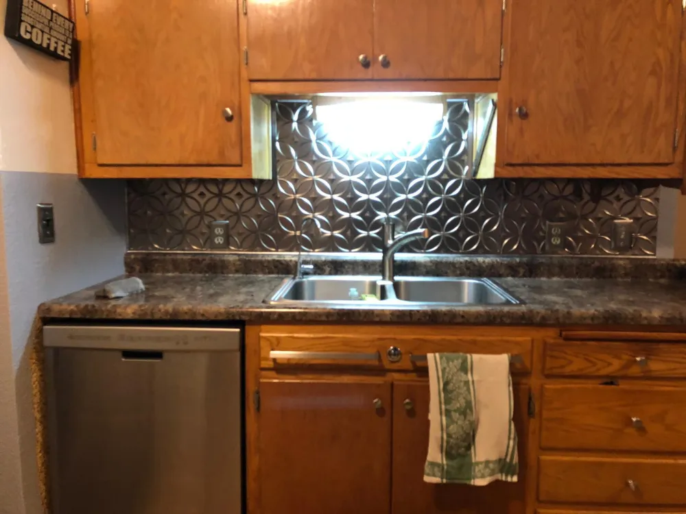672 Surrey Ave, St Paul, MN 55106-6210