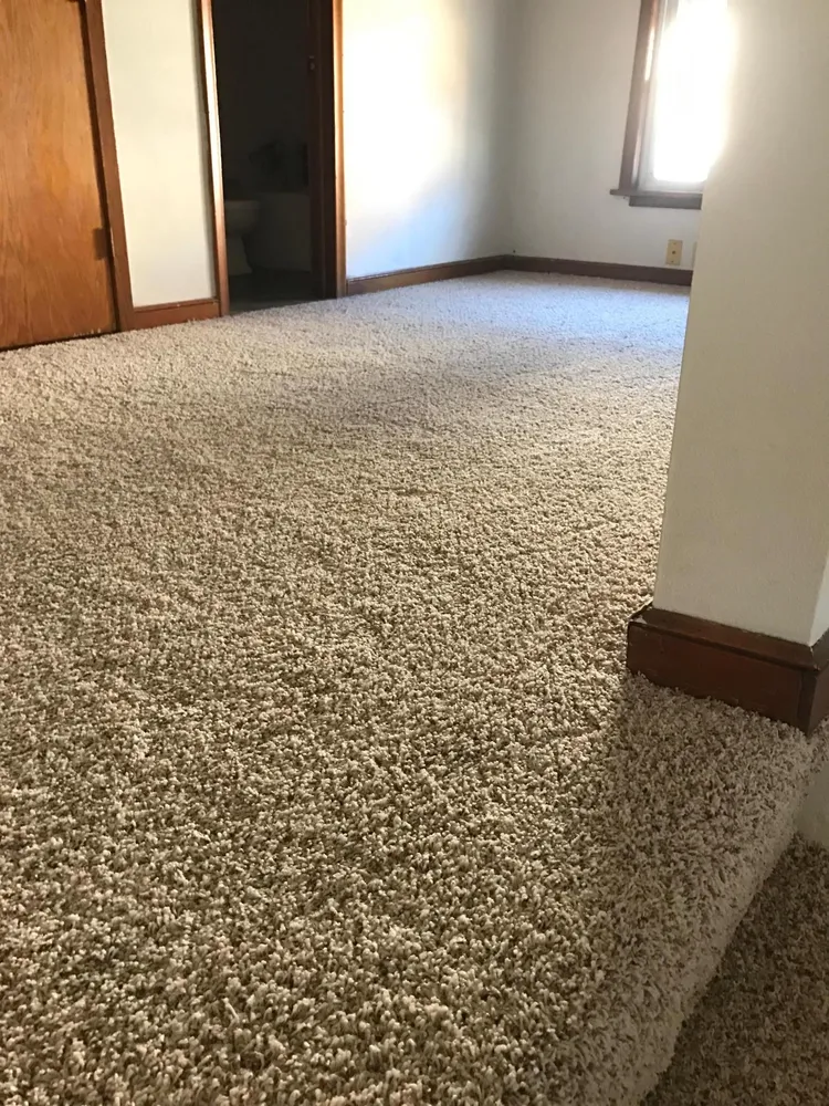 672 Surrey Ave, St Paul, MN 55106-6210