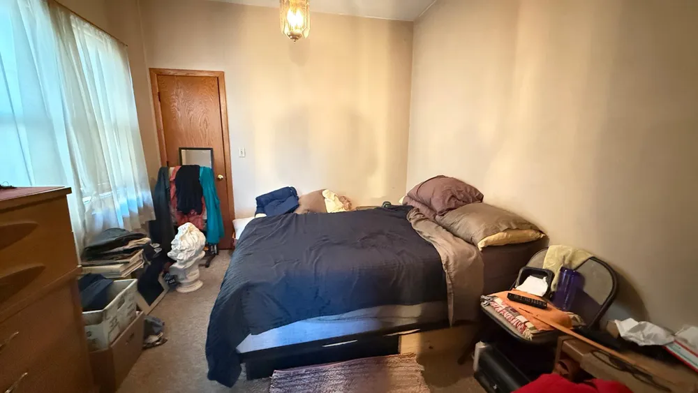 672 Surrey Ave, St Paul, MN 55106-6210