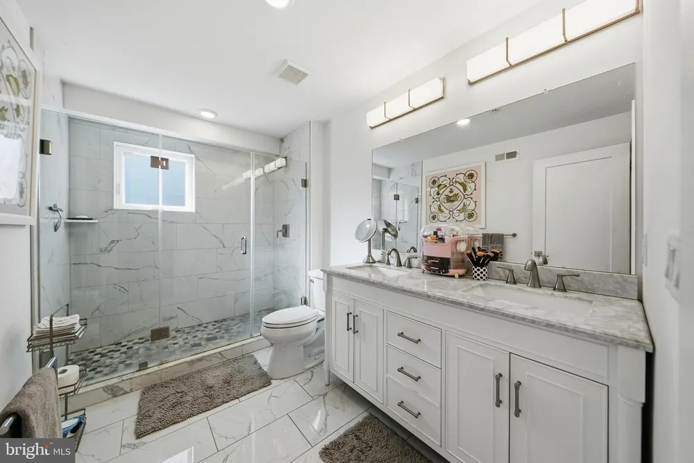 1951 Cambridge St, Philadelphia, PA 19130-1507
