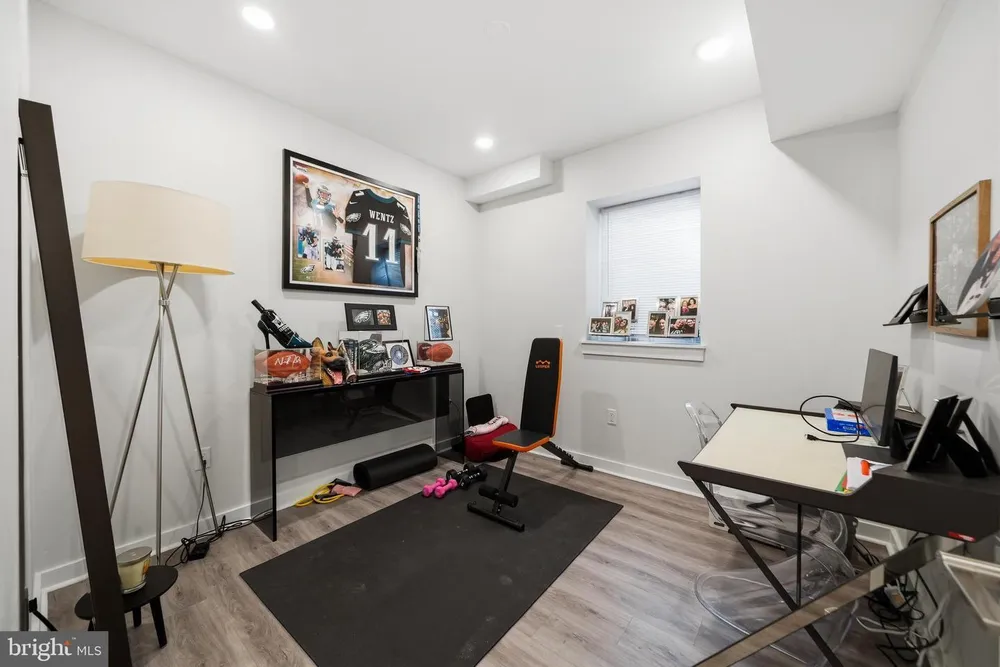 1951 Cambridge St, Philadelphia, PA 19130-1507