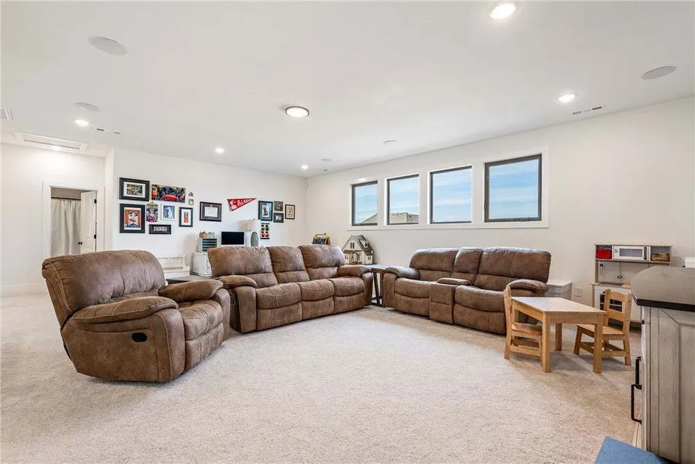 W Migration Way, Bentonville, AR 72713