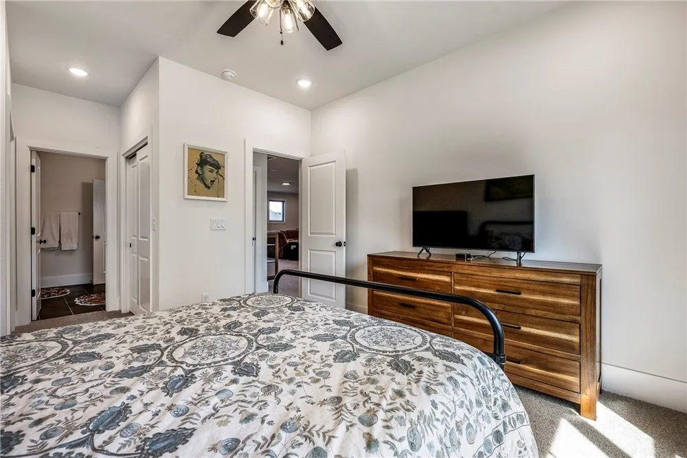 W Migration Way, Bentonville, AR 72713