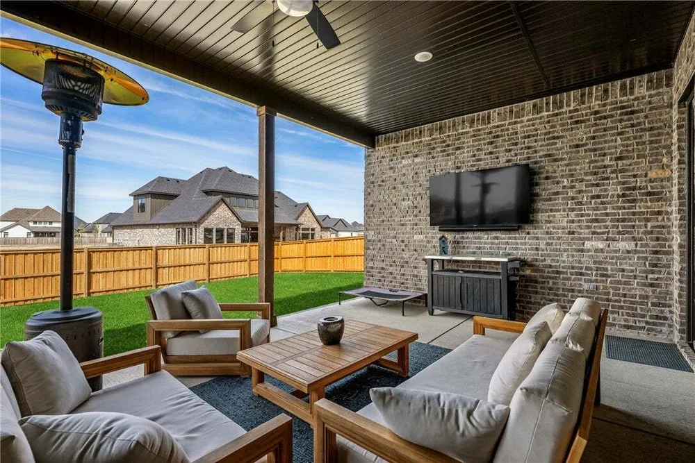 W Migration Way, Bentonville, AR 72713
