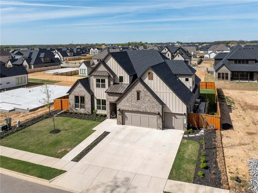 W Migration Way, Bentonville, AR 72713
