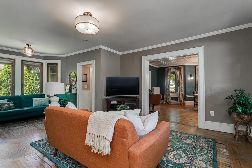 1001 S Lawe St, Appleton, WI 54915