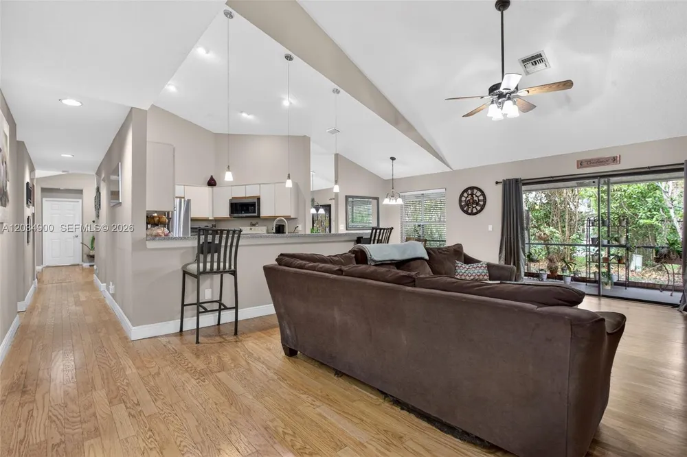 5115 NW 51st Ave, Coconut Creek, FL 33073