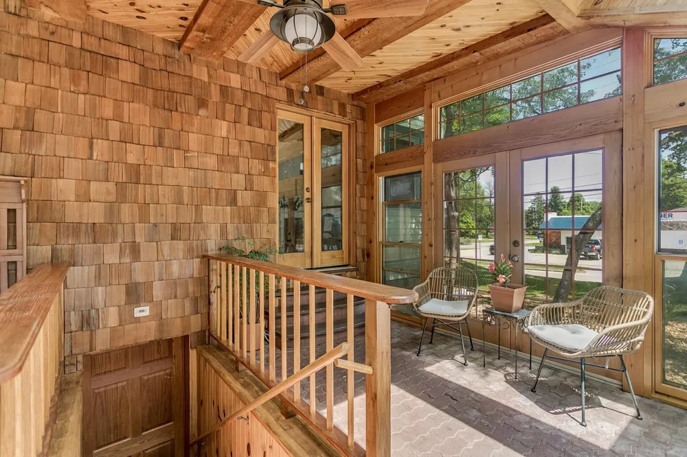 1001 S Lawe St, Appleton, WI 54915