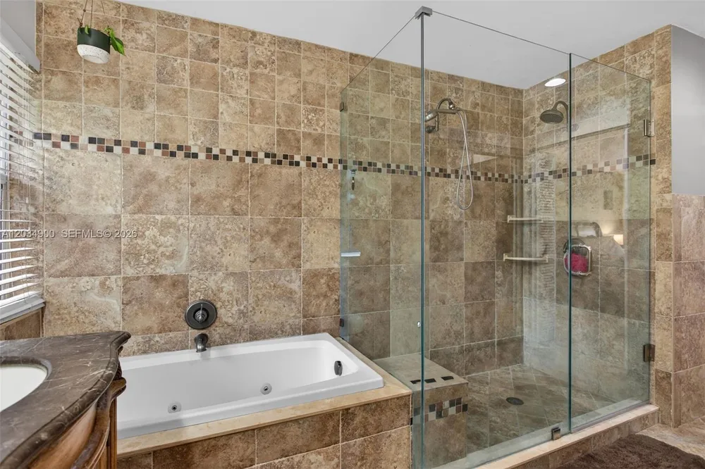 5115 NW 51st Ave, Coconut Creek, FL 33073