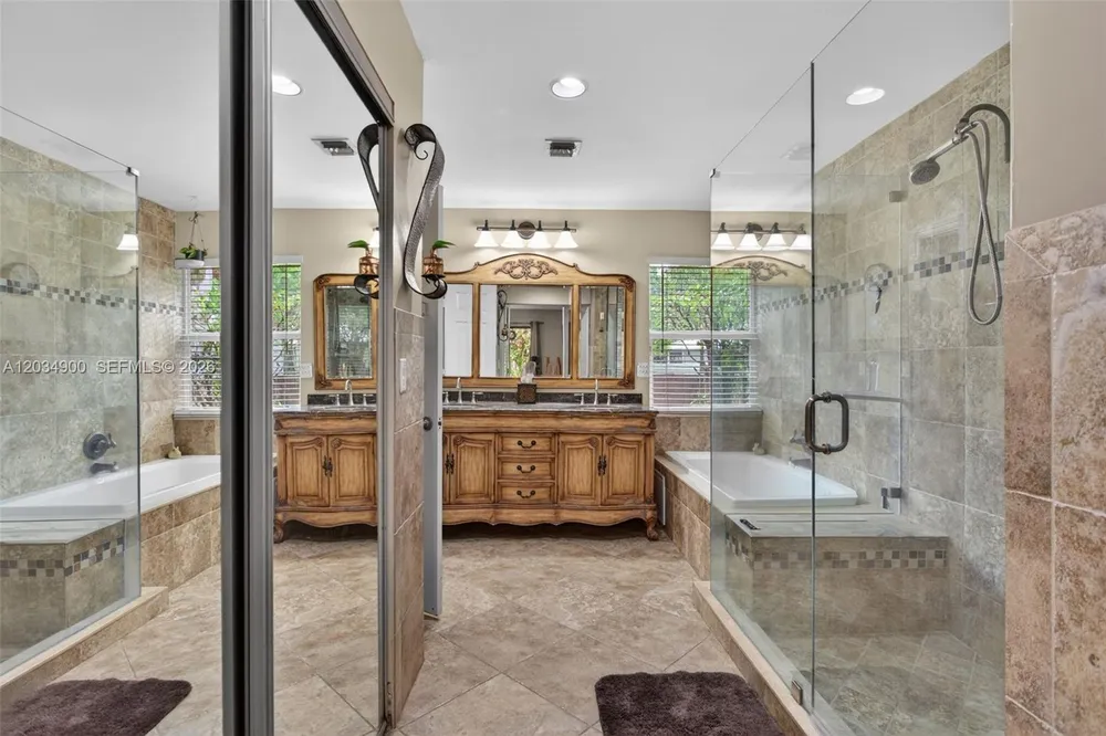 5115 NW 51st Ave, Coconut Creek, FL 33073