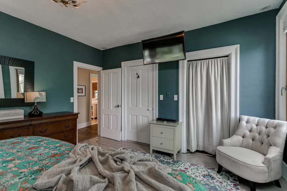 1001 S Lawe St, Appleton, WI 54915