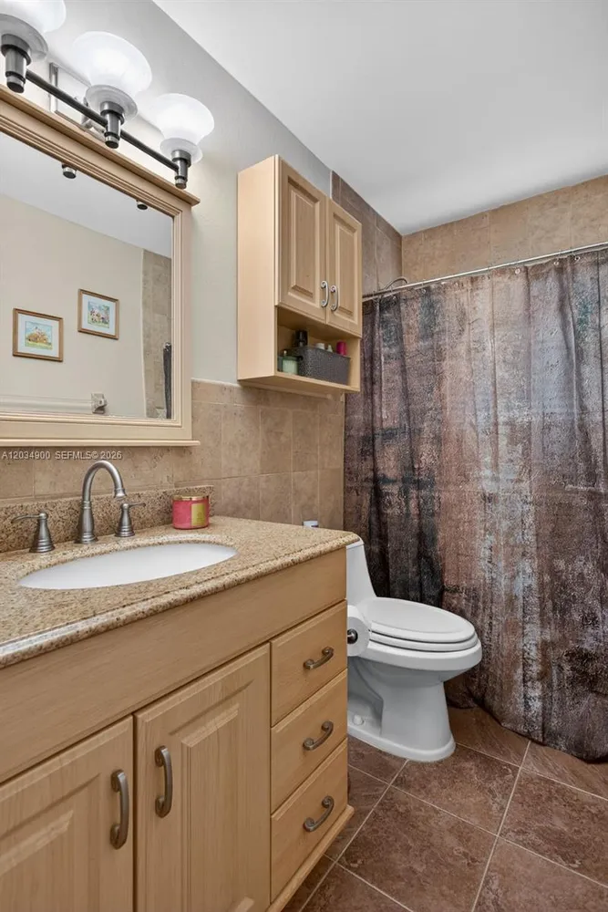 5115 NW 51st Ave, Coconut Creek, FL 33073